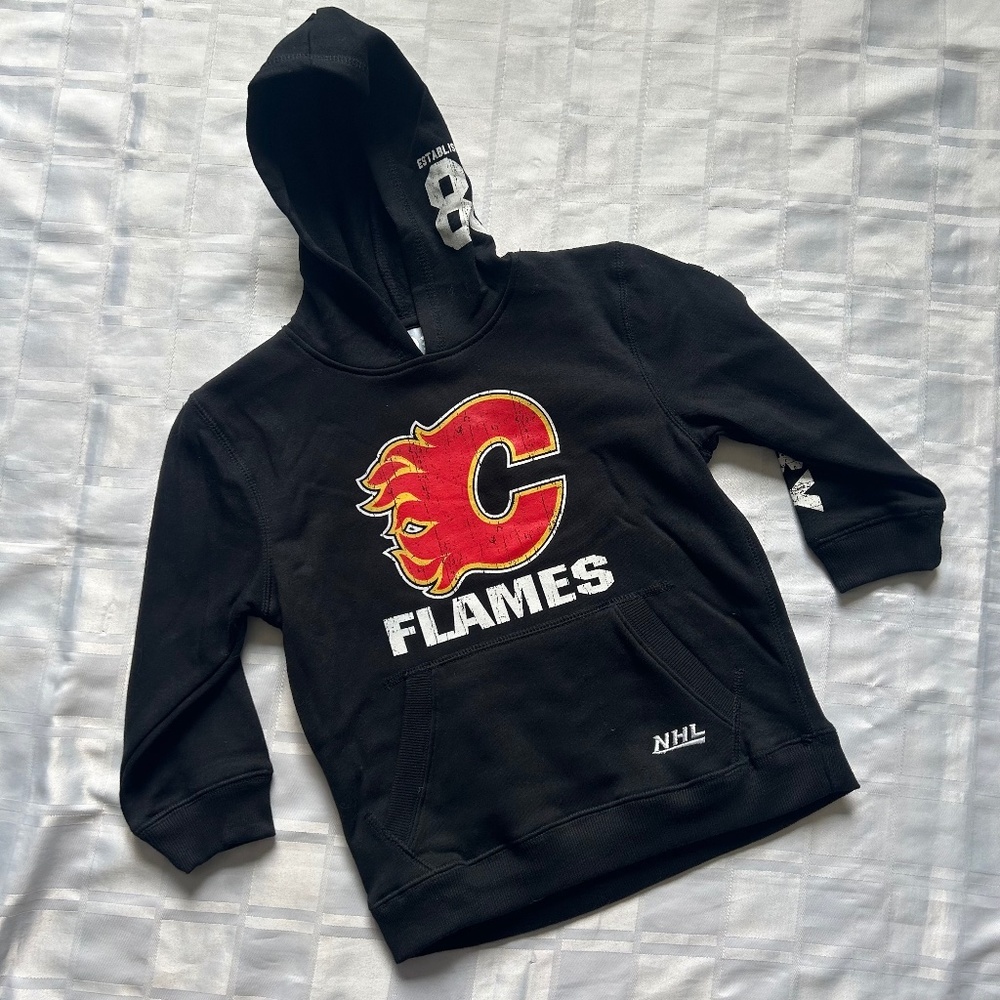 Might Wear Sports Calgary Flames Pull Over Black and Red Hoodie
